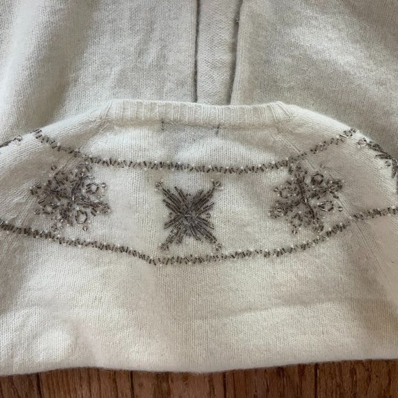 Women's Lambswool & Angora Blend Cardigan Sweater w/ Snowflake Beadwork Design - Picture 4 of 4